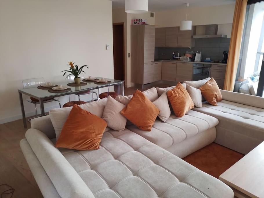 Beautiful 2Br/2Bar Apartement In European District Брюссель Экстерьер фото